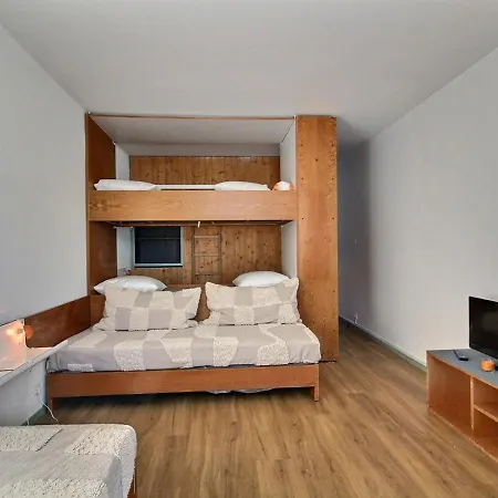 3/4 Pers. Ensoleillé Face Aux Pistes - Fr-1-455-226 Appartamento